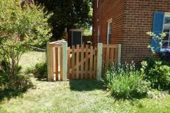 #1Cedar Picket Gate with Single Arch