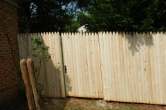 #5 Stockade Fence with Gate